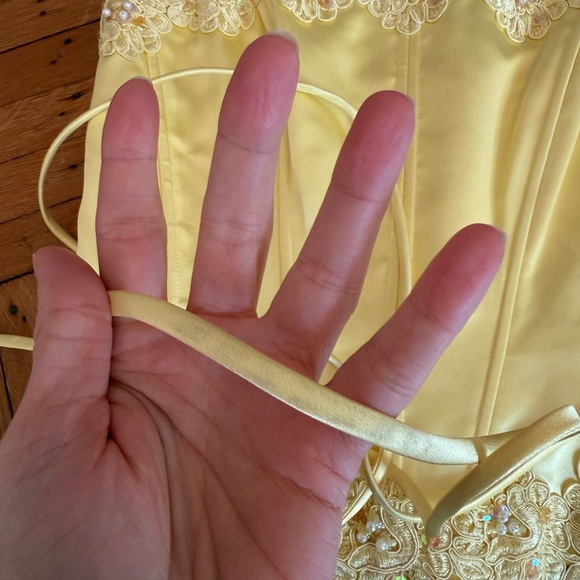 NWOT Vintage Yellow Lace Trim Corset Top - Picture 6 of 7